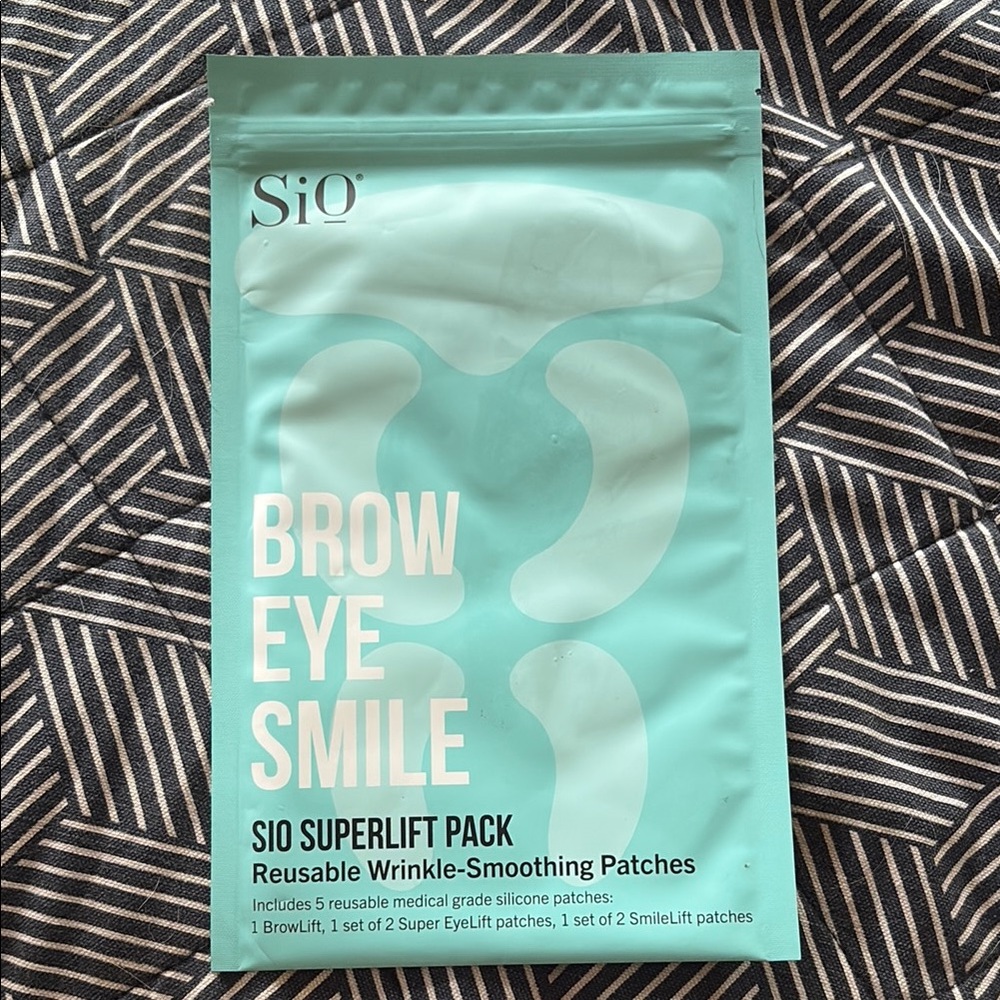 SuperLift Pack - Reusable Wrinkle-Smoothing Patches in Mint